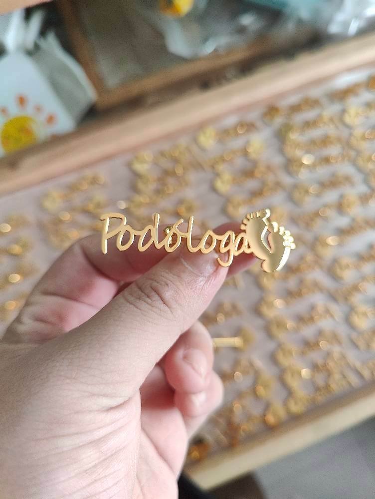 Piocha Podóloga, prendedor